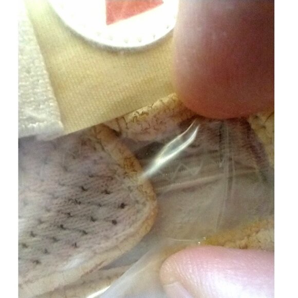 2 Vintage Golf Gloves Ladies Left Red White Unopened Packages - Picture 5 of 9